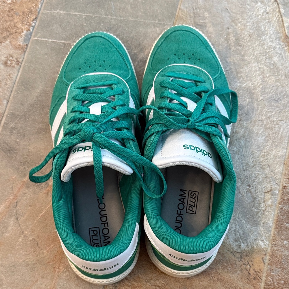 adidas women’s Teal and White Sneakers - Cloudfoam Plus